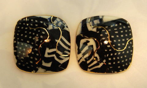 Rounded Square Earrings C801 Rounded Square Earrings C801